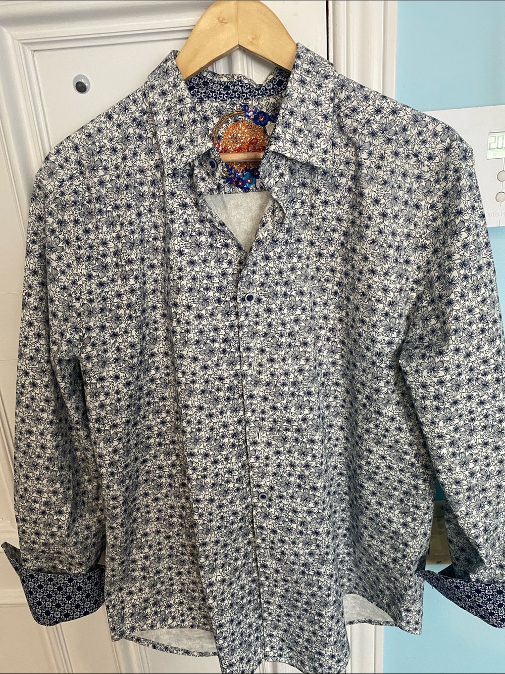 Robert Graham Men's Navy and White Printed Button-Down Shirt
